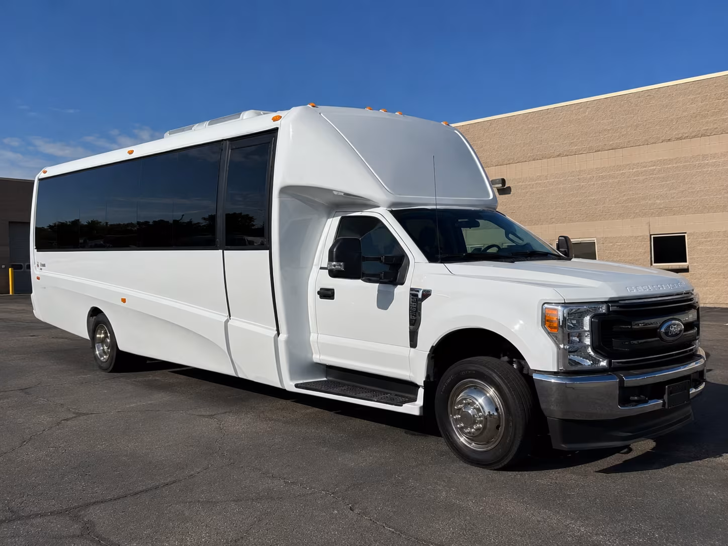 book the perfect ride for your next field trip 2