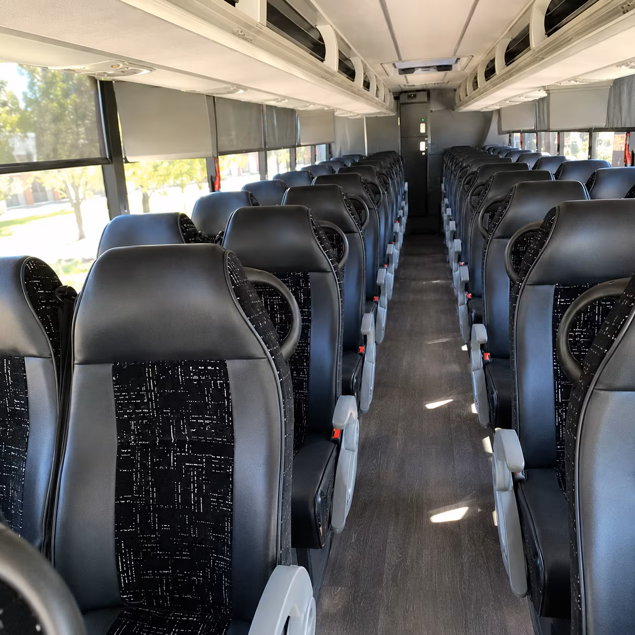 charter buses to toyota amphitheatre shows and festivals