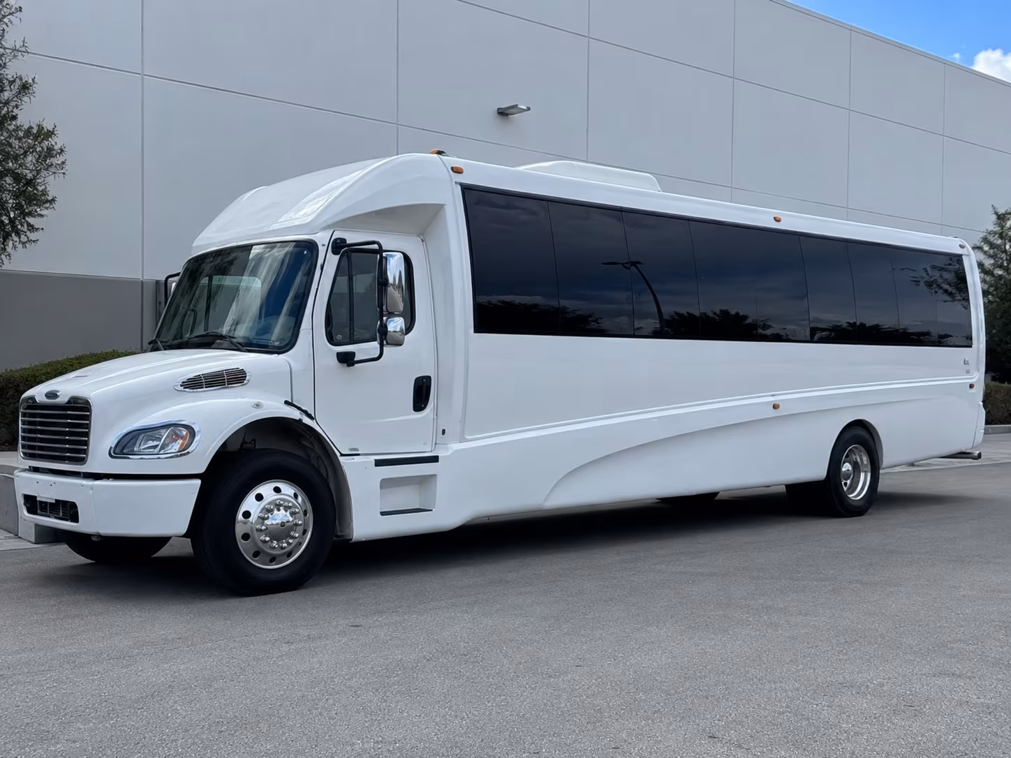 milestone birthday bus rentals to sacramento and beyond
